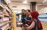 Ankara Ticaret İl Müdürlüğü, marketlerde fiyat denetimlerini sürdürerek, tüketicilerin ekonomik menfaatlerini korumayı...