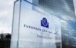 ECB'nin faiz kararı ve Lagarde'ın açıklamaları, para piyasalarını etkilerken, ticaret anlaşmaları ve enflasyon a1, a2,...