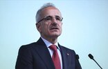 Ulaştırma yatırımları, havacılık güvenliği ve kent içi raylı sistem projeleriyle ulaşımda yenilikçi adımlar atılıyor....